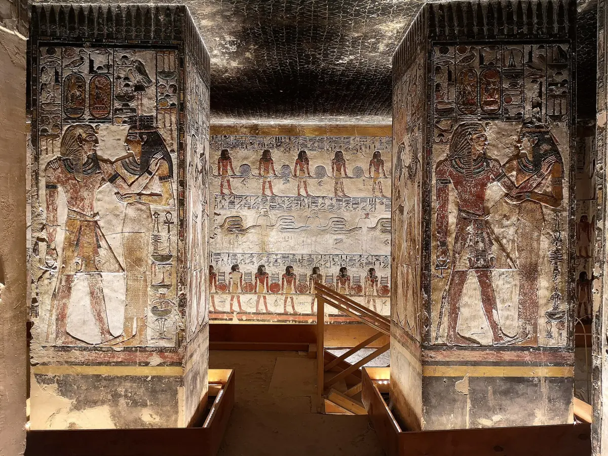 The pillared hall in the tomb of Seti I