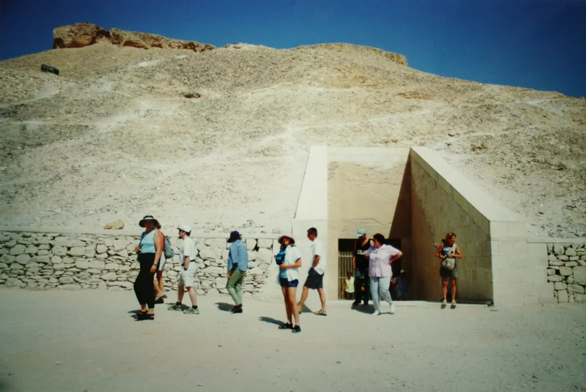 Visitors at the entrance to the tomb of Ramesses IV