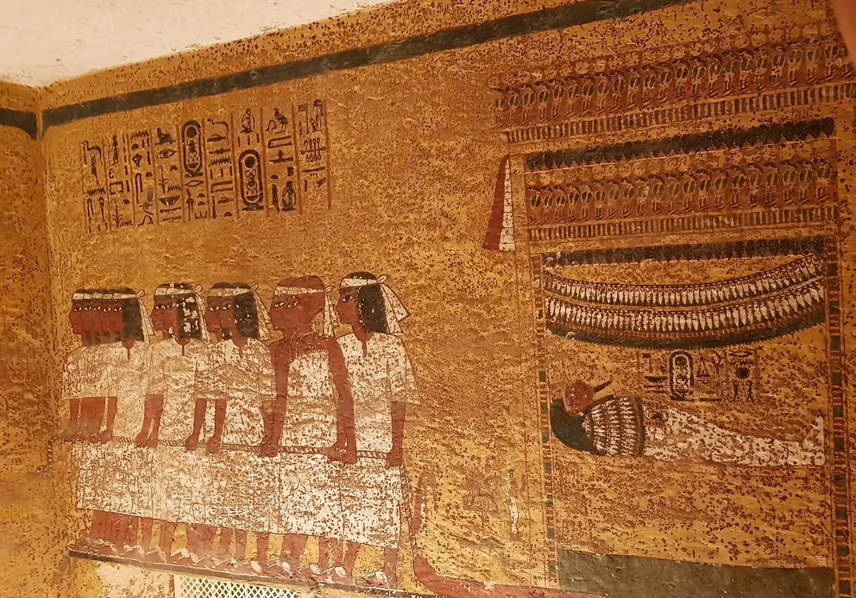 The painted burial chamber of KV62