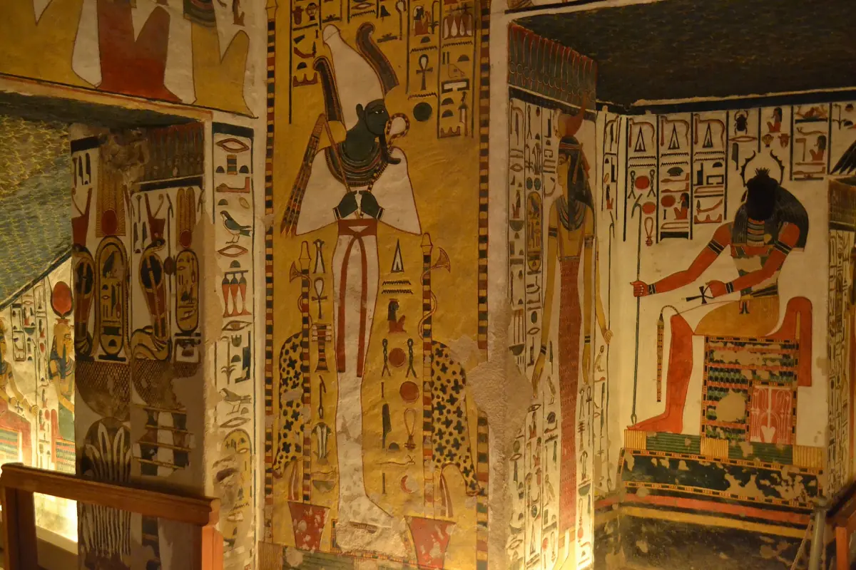 Osiris and Nefertari in the tomb QV66